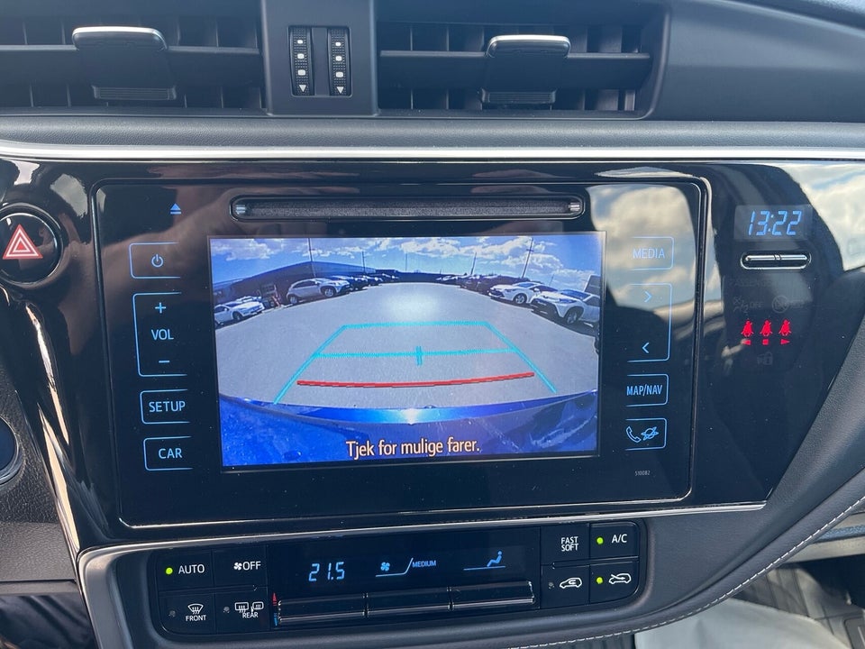 Toyota Auris 1,8 Hybrid H2 Selected CVT 5d