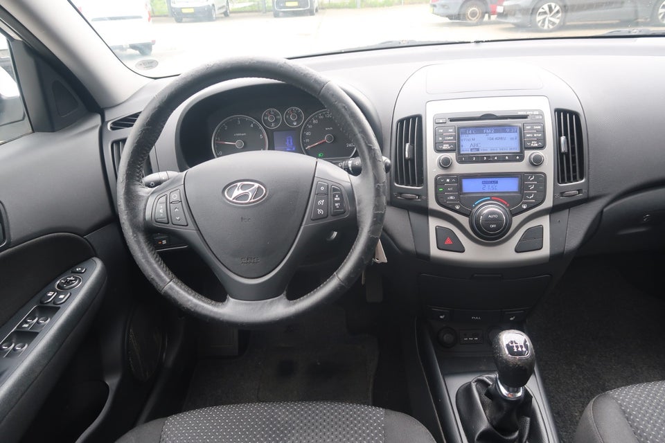 Hyundai i30 1,6 CRDi 90 Blue Drive 5d