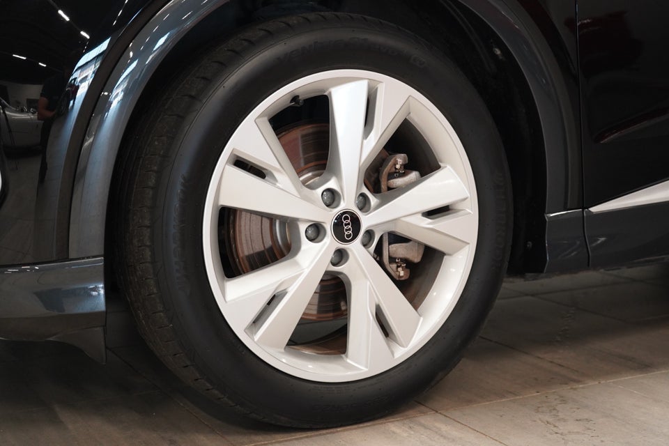 Audi Q4 e-tron 45 S-line 5d