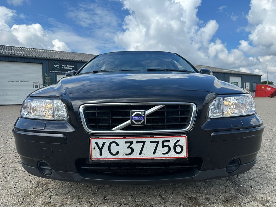 Volvo S60 2,4 140 Summum 4d
