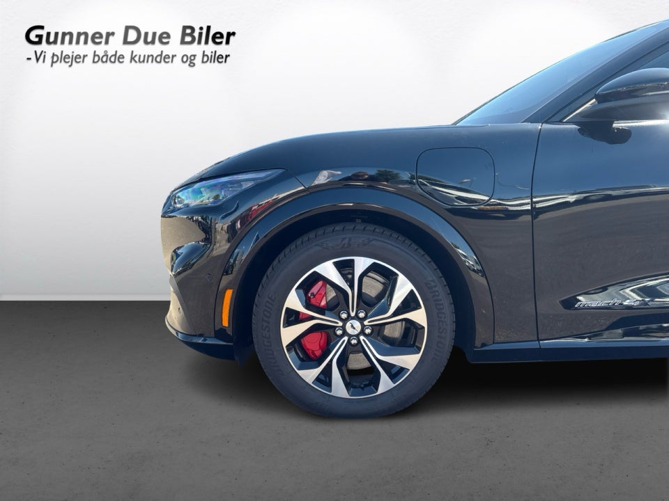 Ford Mustang Mach-E 98 Premium Extended Range AWD 5d