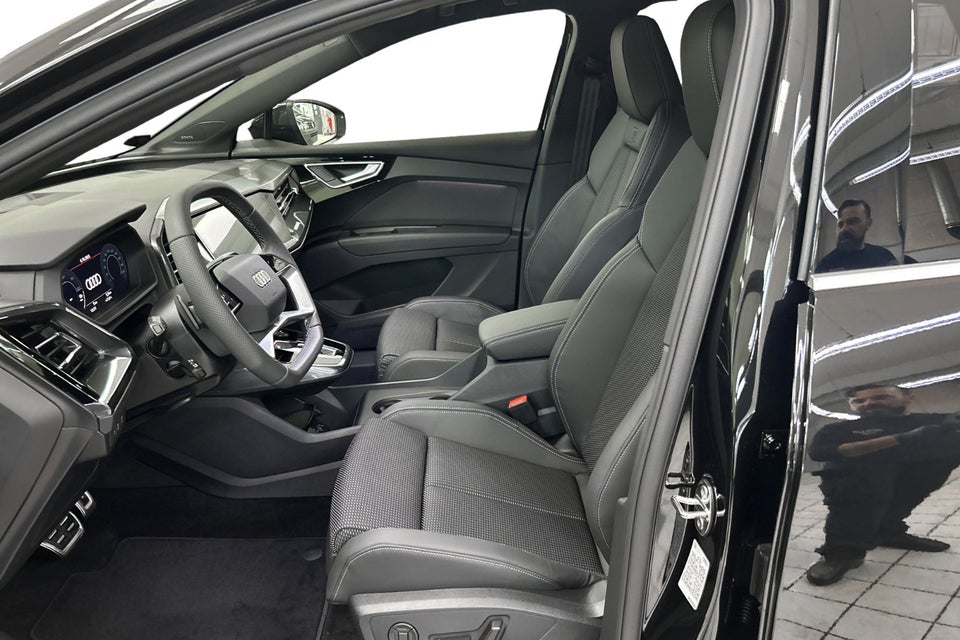 Audi Q4 e-tron 45 S-line Edition 5d