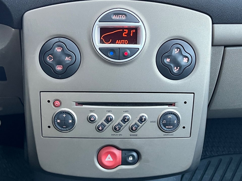 Renault Clio III 1,5 dCi 68 Authentique 5d