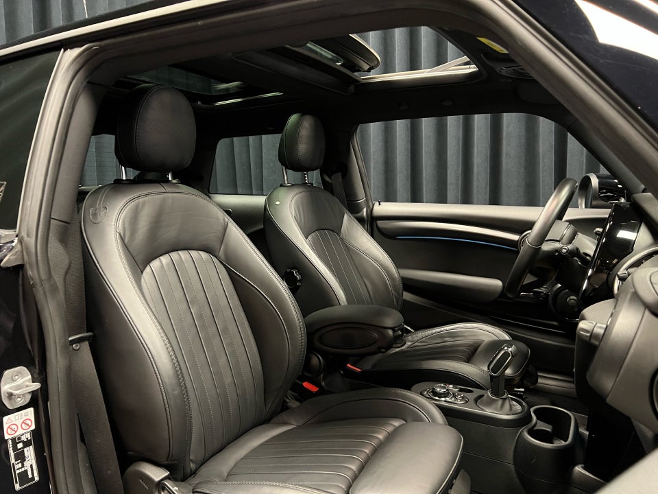 MINI Cooper SE Yours Lounge 3d