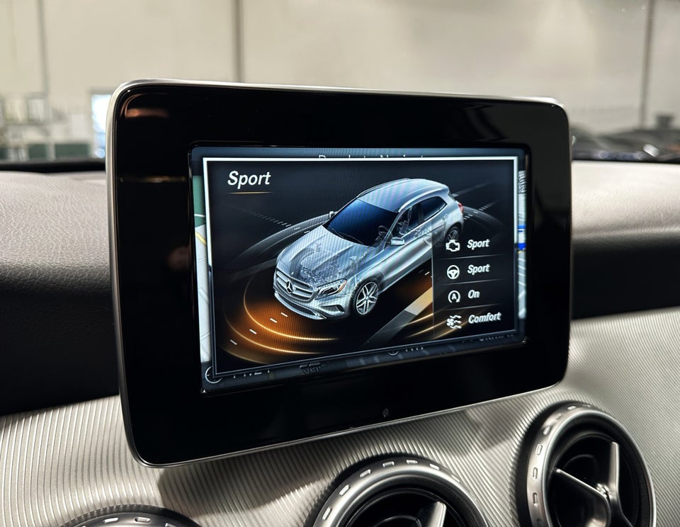 Mercedes GLA250 2,0 aut. 4Matic Van 5d