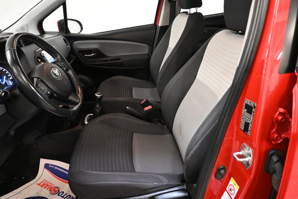 Toyota Yaris 1,0 VVT-i T2 5d