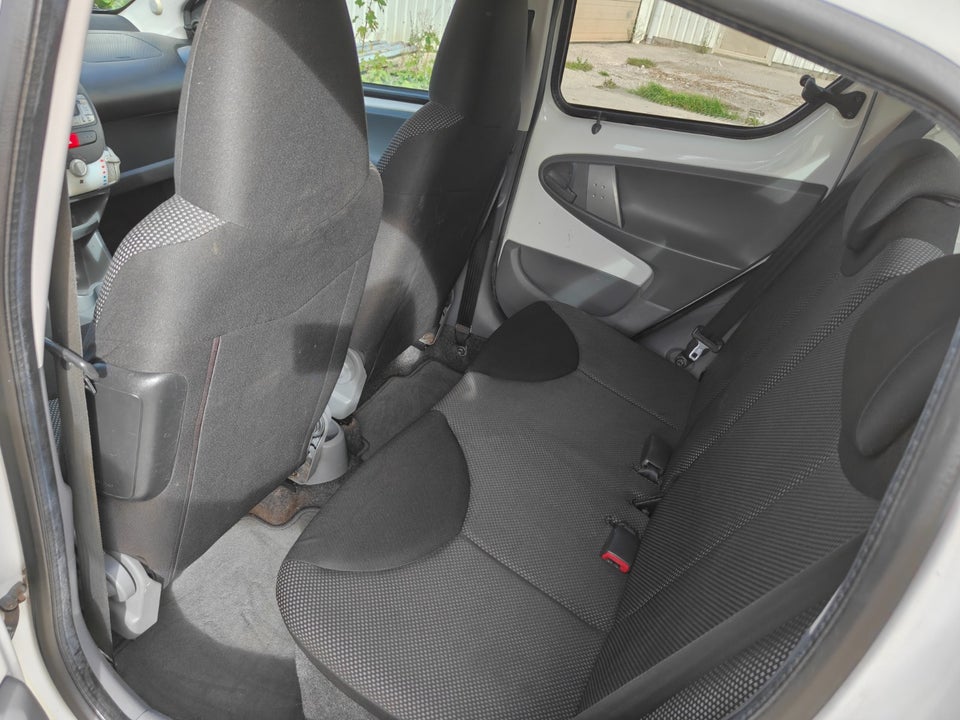 Toyota Aygo 1,0 Plus 5d