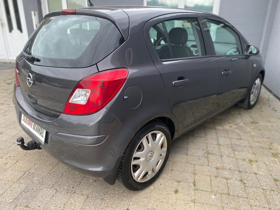Opel Corsa 1,4 16V Cosmo 5d