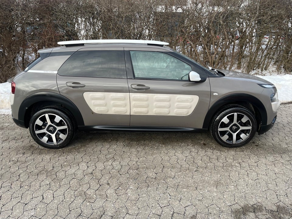 Citroën C4 Cactus 1,2 PureTech 82 Shine ETG 5d