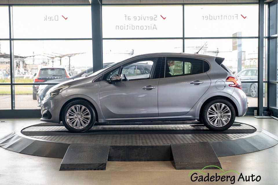 Peugeot 208 1,2 PureTech 82 Exclusive+ 5d