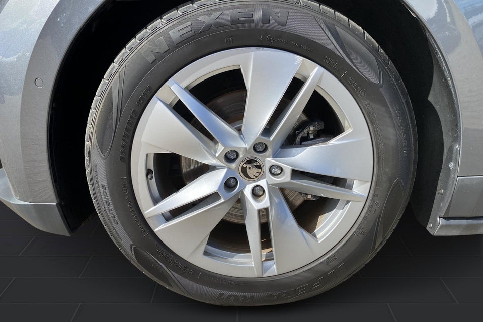 Skoda Enyaq 60 iV Loft 5d