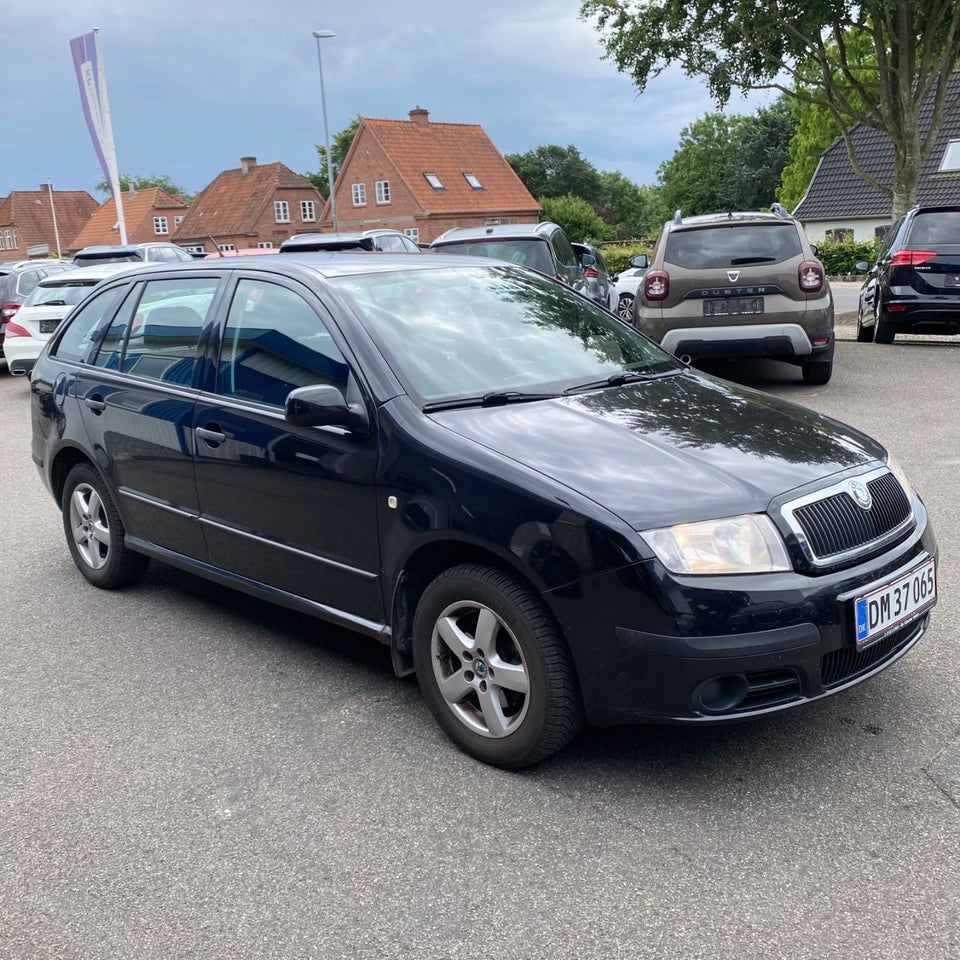 Skoda Fabia 1,4 16V 80 Ambiente Combi 5d