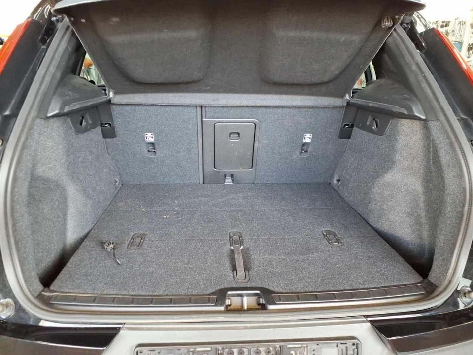 Volvo XC40 ReCharge Extended Range Plus 5d