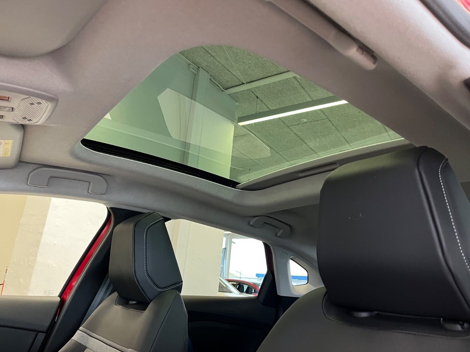 Citroën ë-C4 X 50 Shine Pack 4d