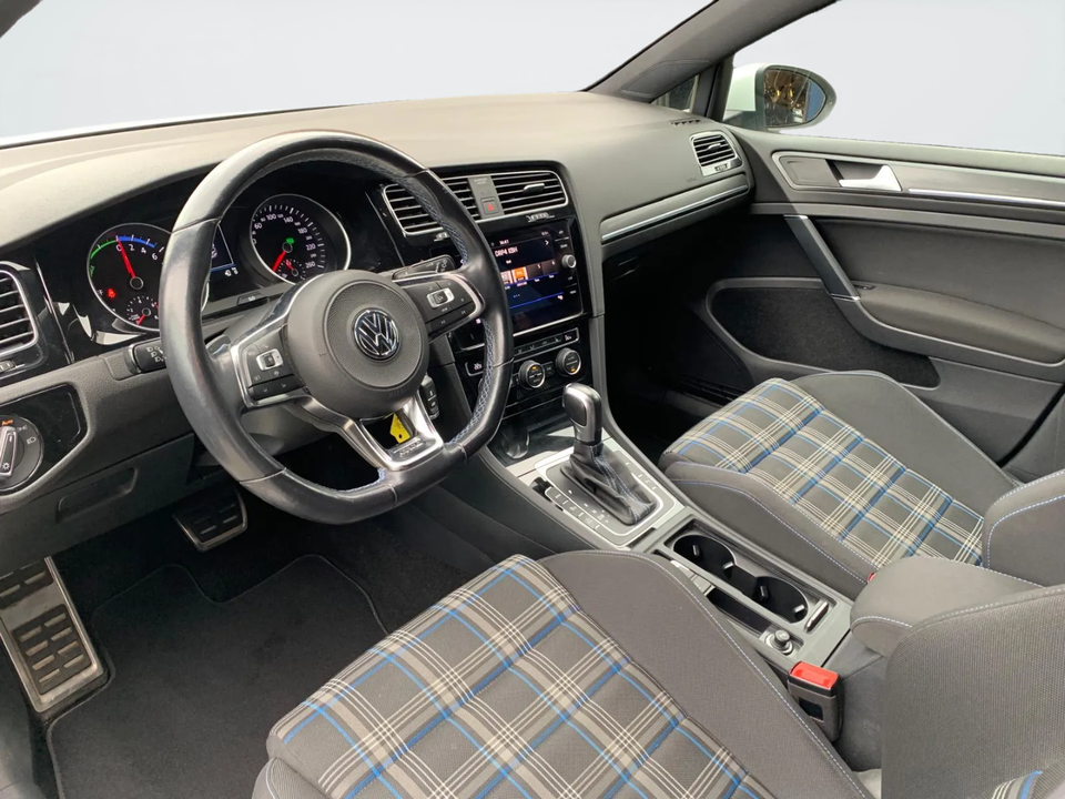 VW Golf VII 1,4 GTE DSG 5d