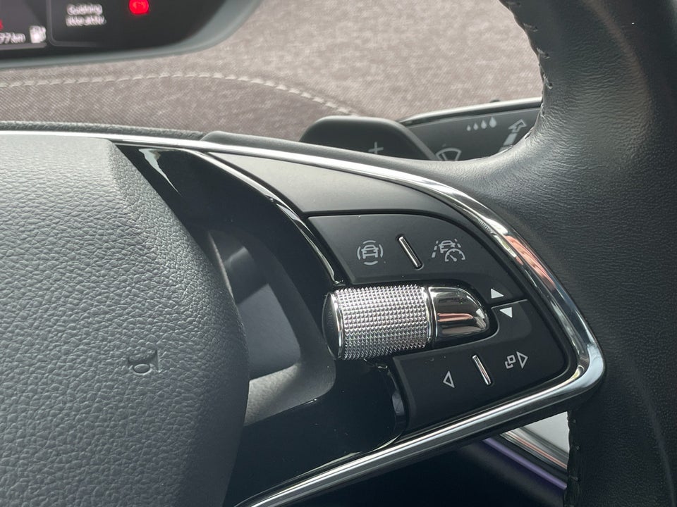 Skoda Enyaq 60 iV Lodge 5d