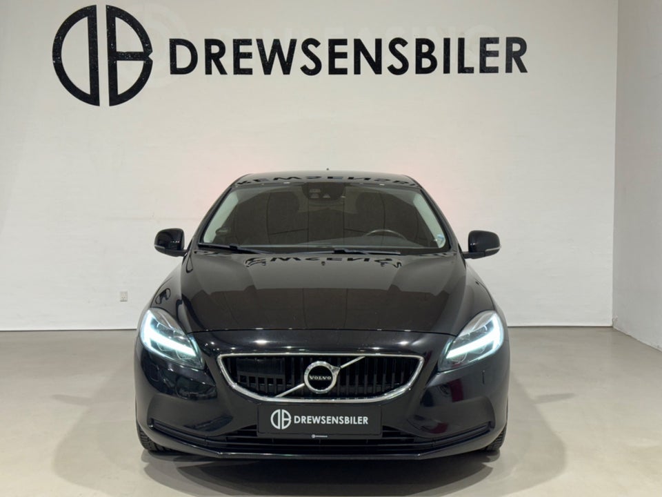 Volvo V40 2,0 D3 150 Momentum aut. 5d