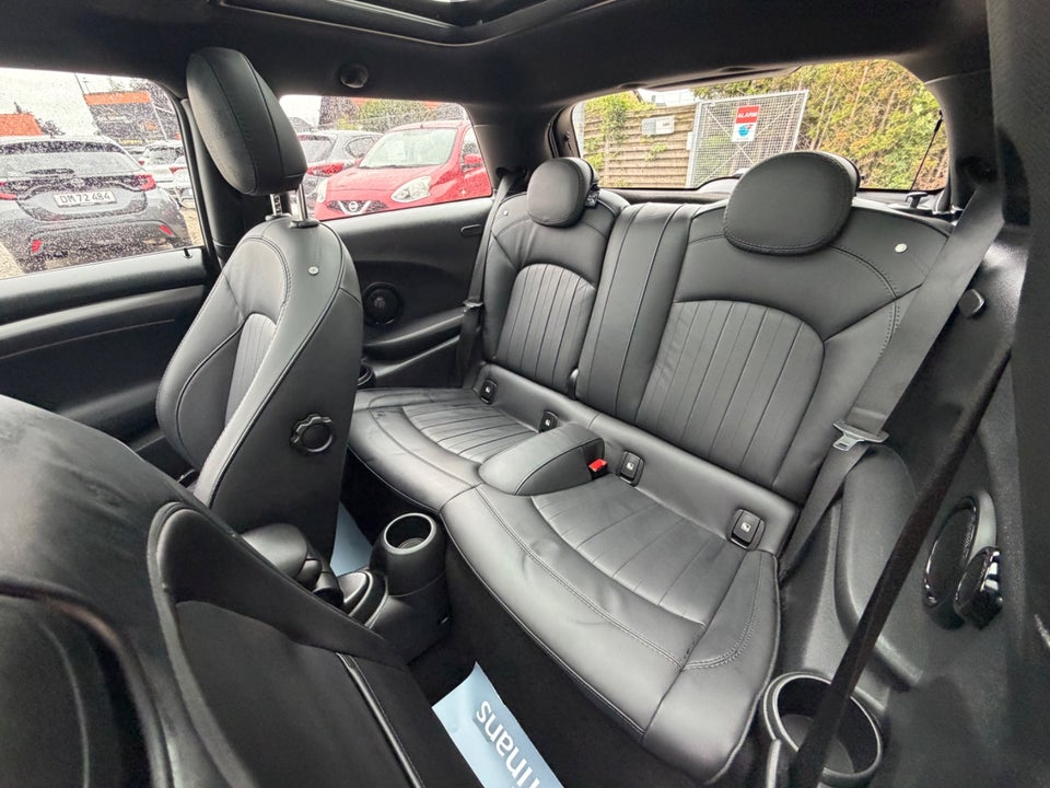 MINI Cooper SE Maximise 3d