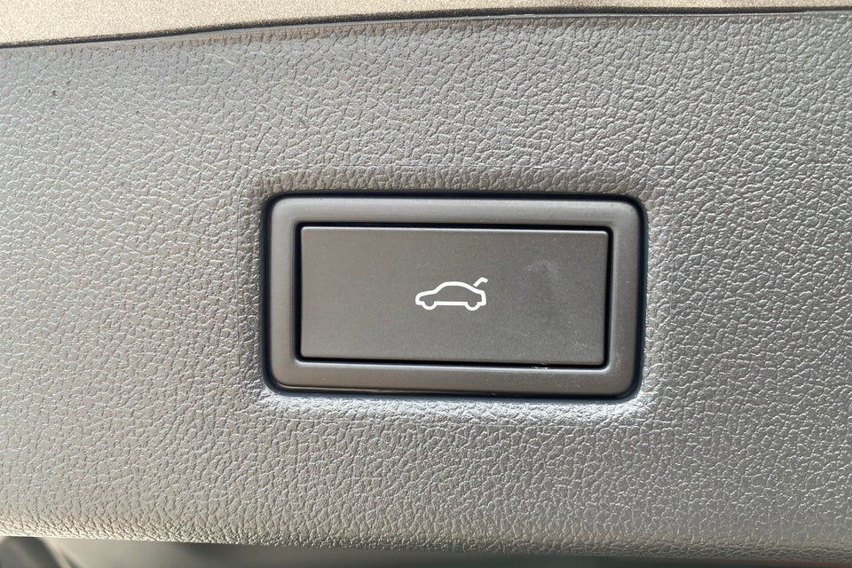 Ford Explorer 77 Premium Extended Range 5d