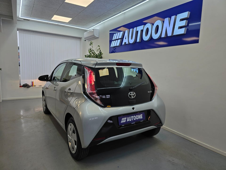 Toyota Aygo 1,0 VVT-i x-change x-shift 5d