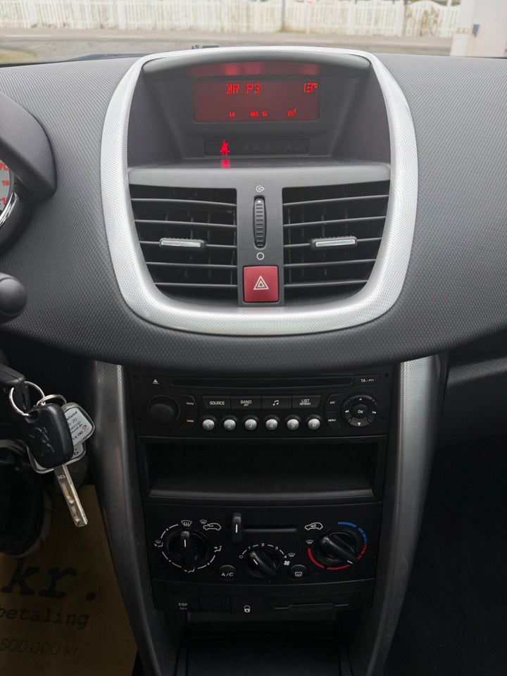 Peugeot 207 1,6 VTi S16 5d