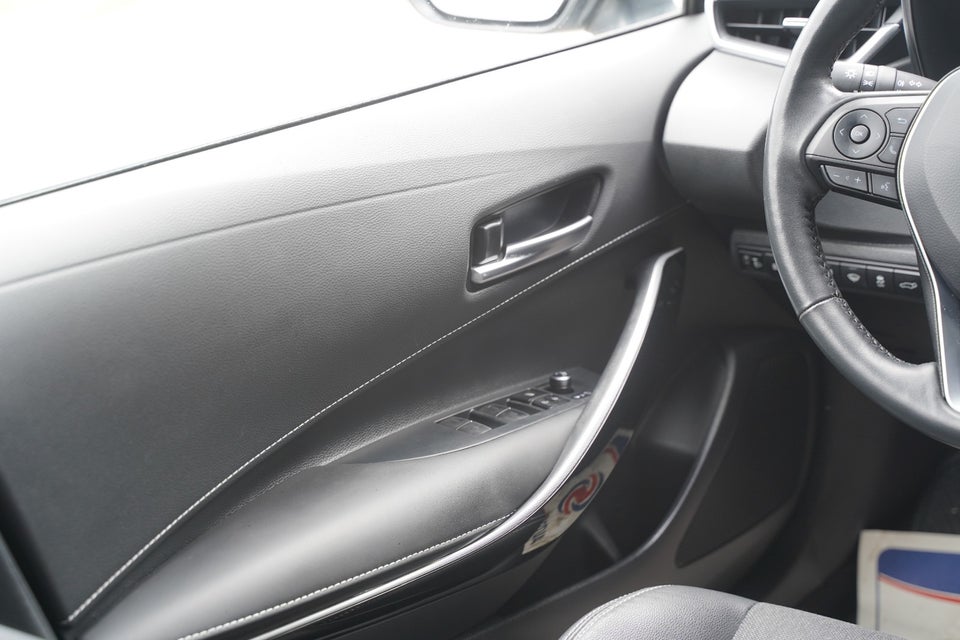 Toyota Corolla 1,8 Hybrid Active Premium Touring Sports MDS 5d