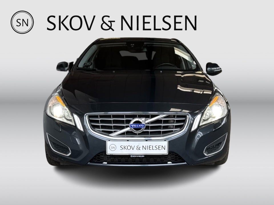 Volvo V60 1,6 T4 180 Momentum aut. 5d