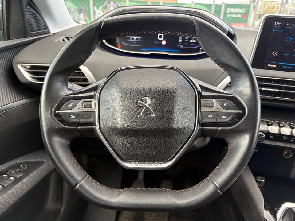 Peugeot 5008 1,2 e-THP 130 Strike 7prs 5d