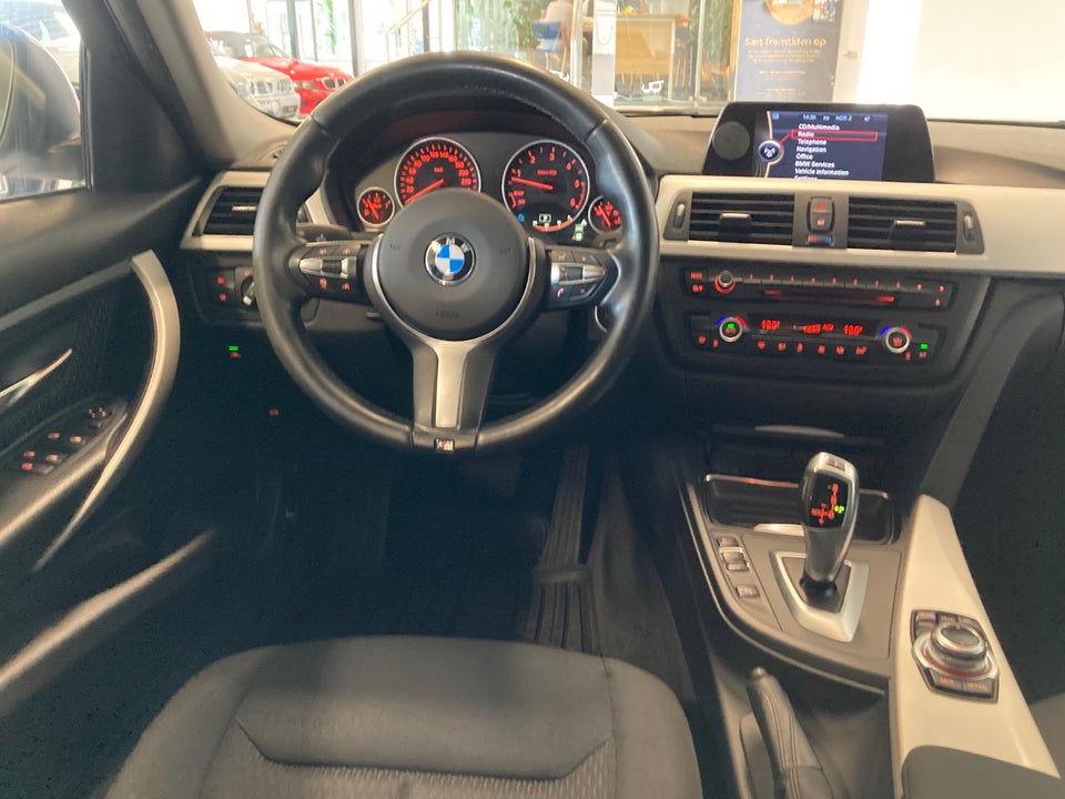 BMW 330d 3,0 Touring Sport Line aut. 5d