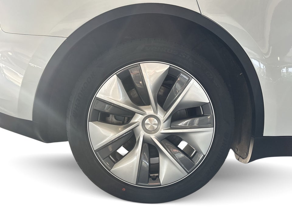 Tesla Model Y Long Range AWD 5d