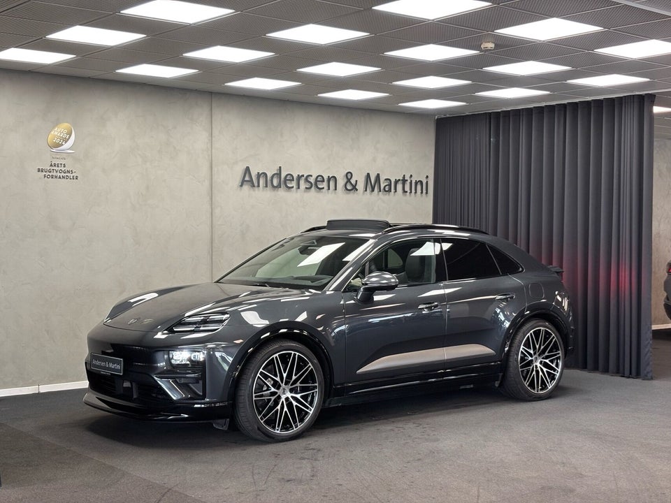Porsche Macan Turbo 5d