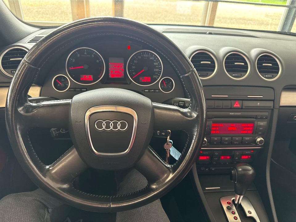 Audi A4 1,8 T 163 Cabriolet Multitr. 2d