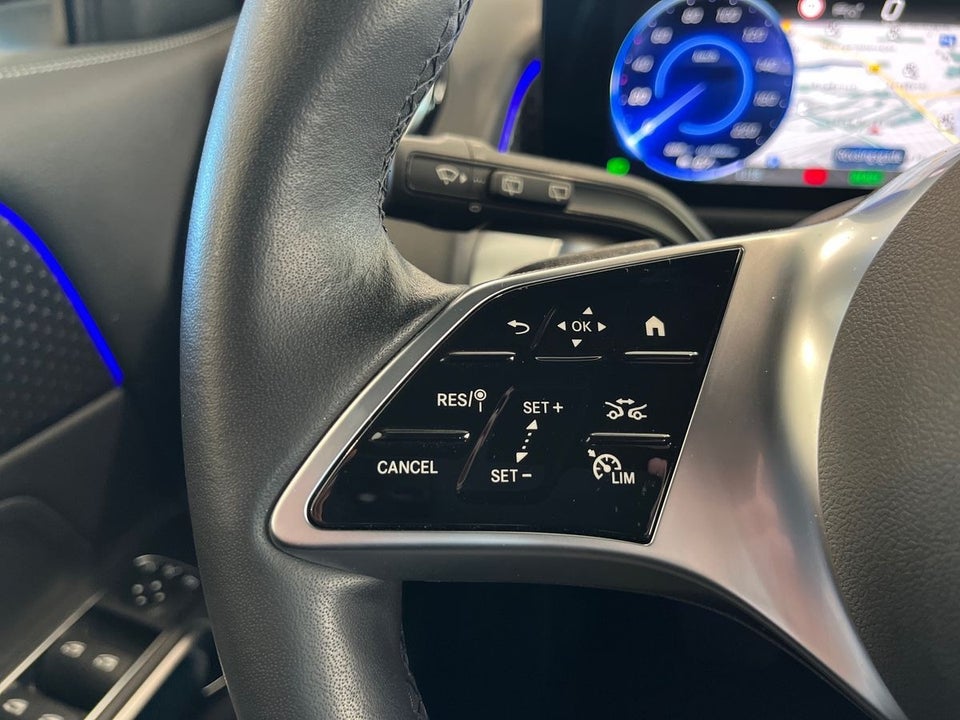 Mercedes EQB300 Progressive 4Matic 5d