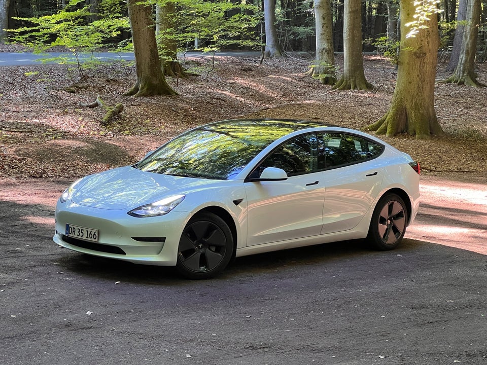 Tesla Model 3 Long Range AWD 4d