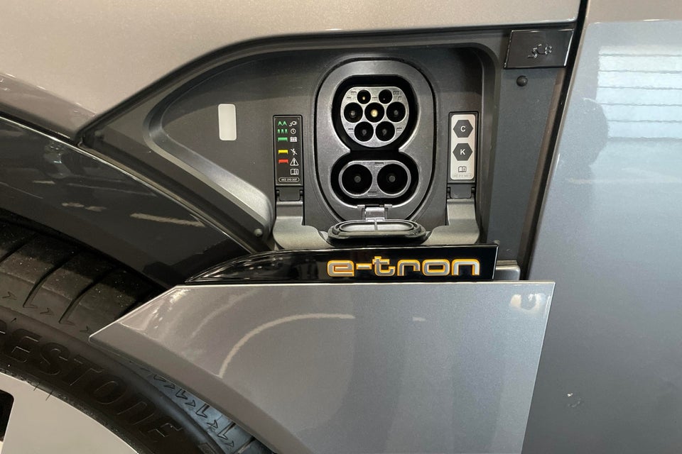 Audi e-tron 55 Advanced quattro 5d