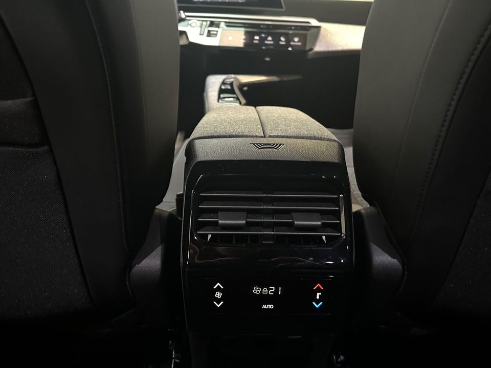 Peugeot e-5008 77 Allure 7prs 5d
