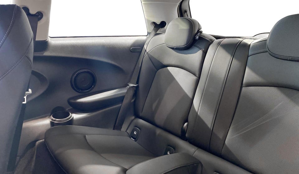 MINI Cooper SE Maximise 3d