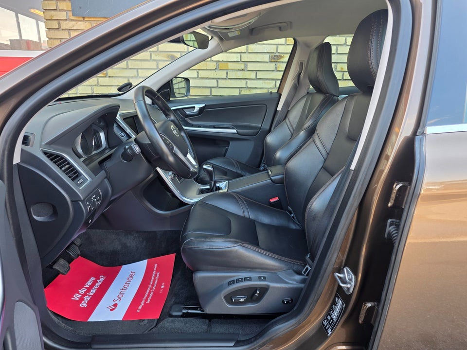 Volvo XC60 2,0 D4 190 Momentum 5d