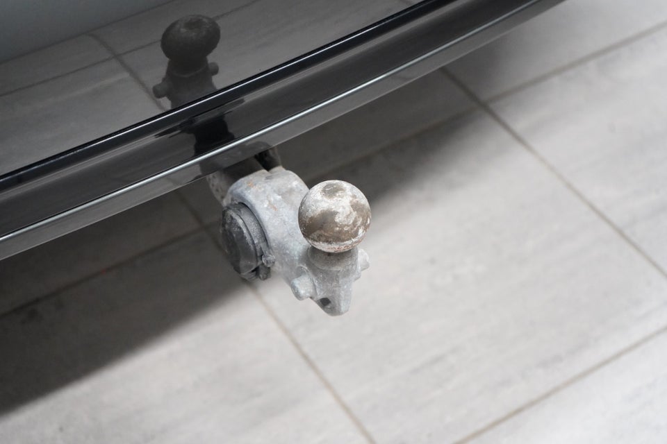 Volvo XC90 2,0 T8 ReCharge R-Design aut. AWD 7prs 5d