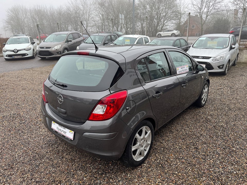 Opel Corsa 1,4 16V Cosmo 5d