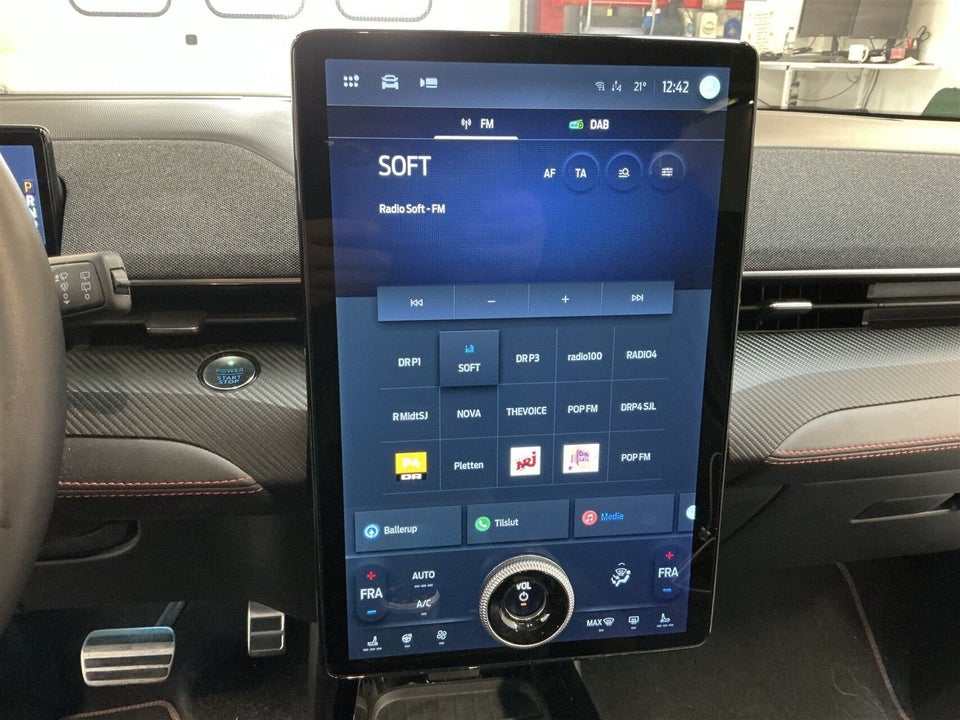 Ford Mustang Mach-E 98 Premium Extended Range 5d