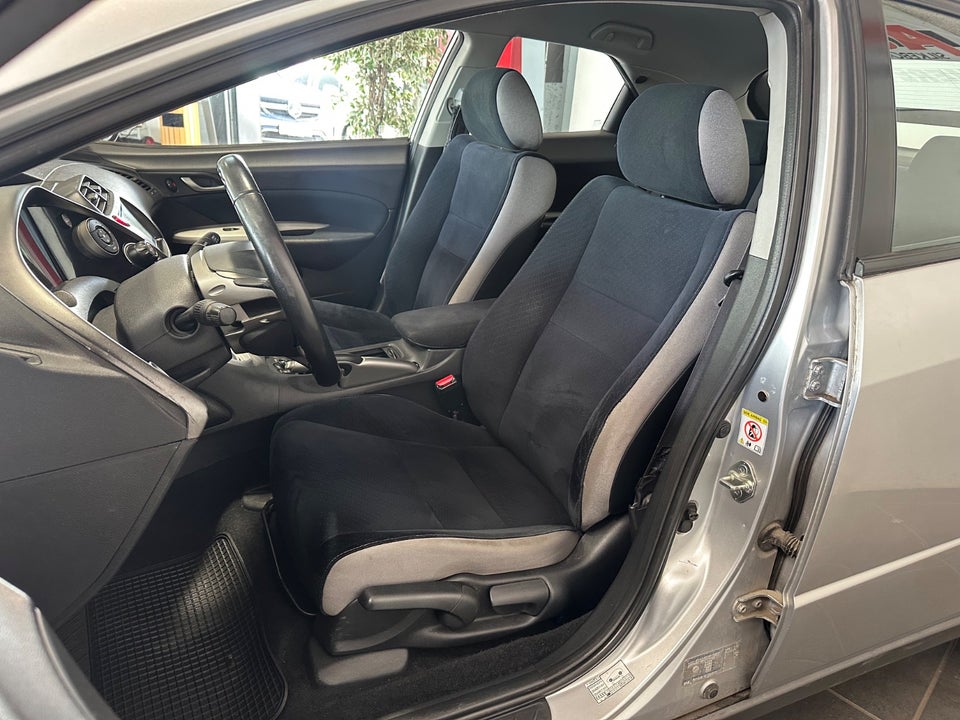 Honda Civic 1,8 Sport 5d