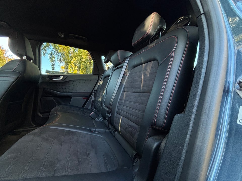 Ford Kuga 2,5 PHEV ST-Line CVT 5d