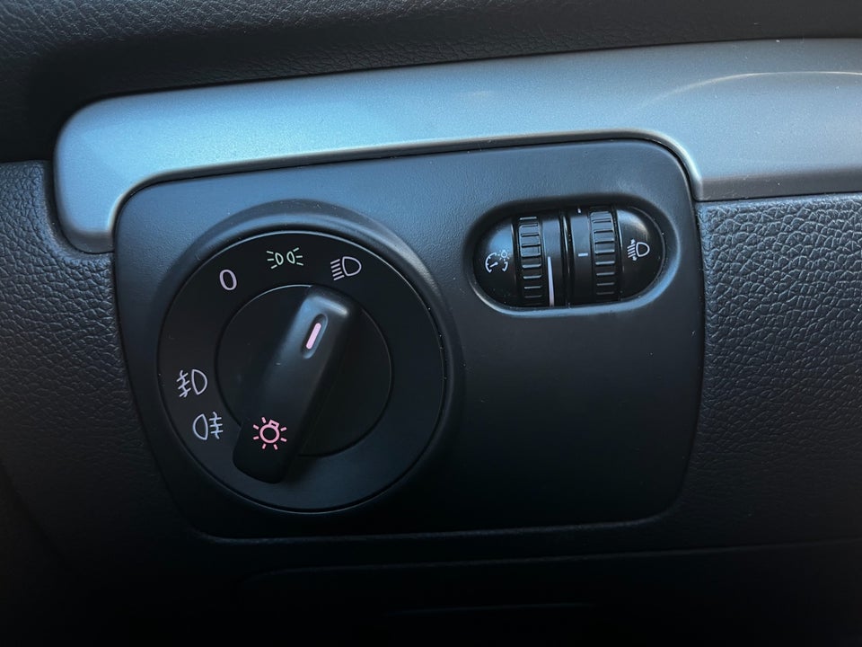 VW Golf VI 1,6 TDi 105 Comfortline Variant BMT 5d