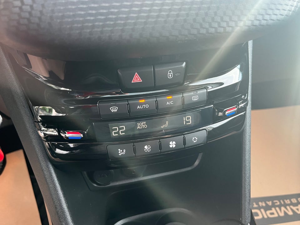 Peugeot 2008 1,2 e-THP 110 Edition+ 5d