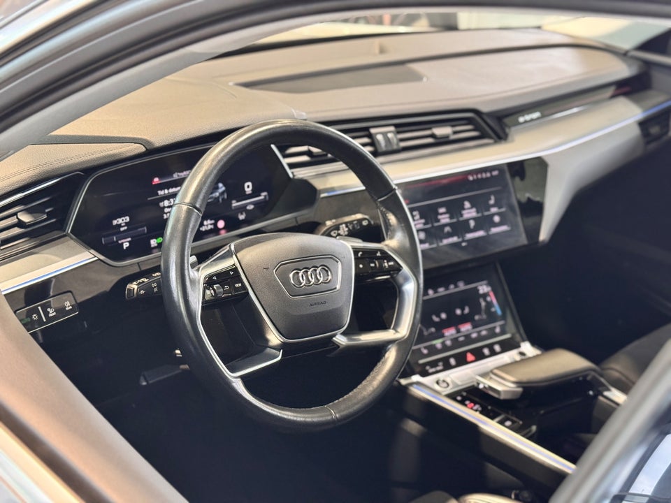 Audi e-tron 55 quattro 5d