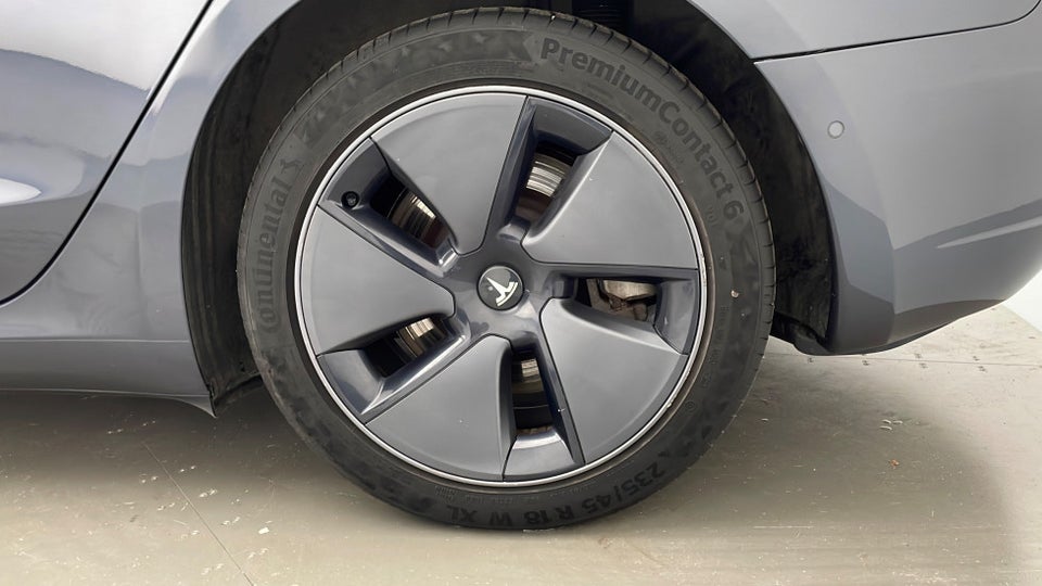 Tesla Model 3 Long Range AWD 4d