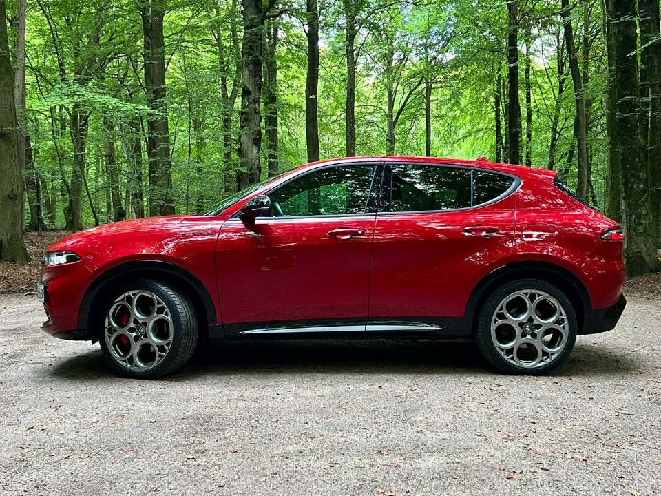 Alfa Romeo Tonale 1,3 PHEV Veloce Speciale aut. Q4 5d