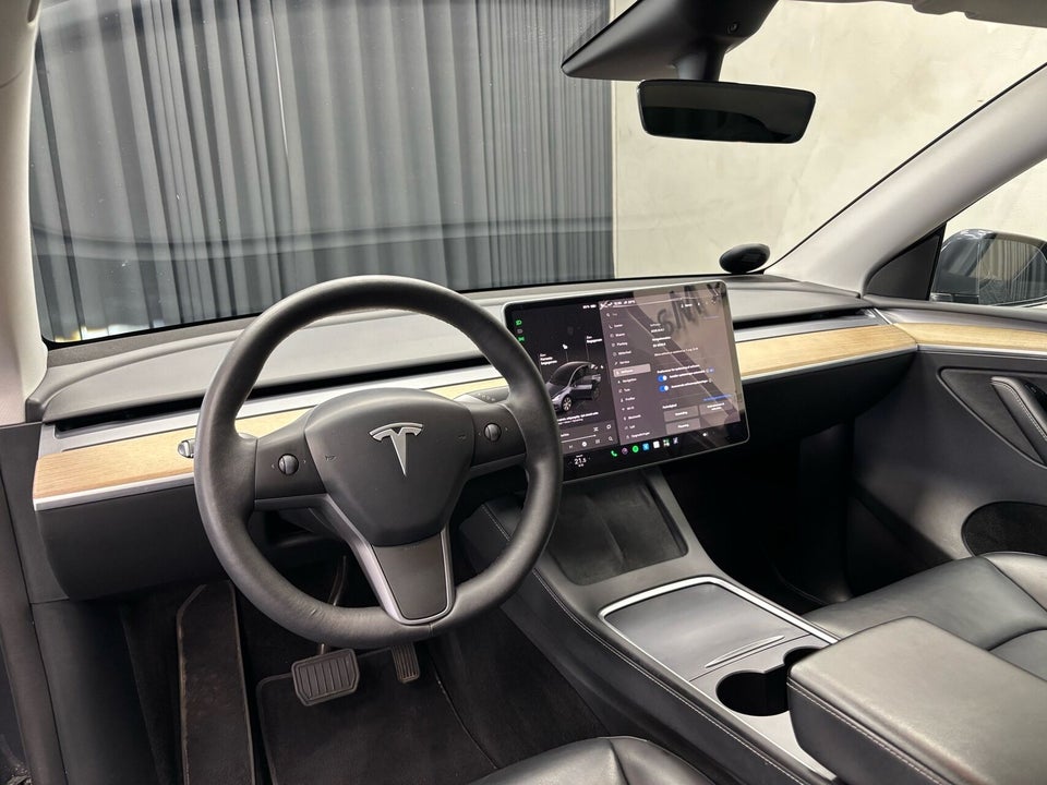 Tesla Model Y RWD 5d