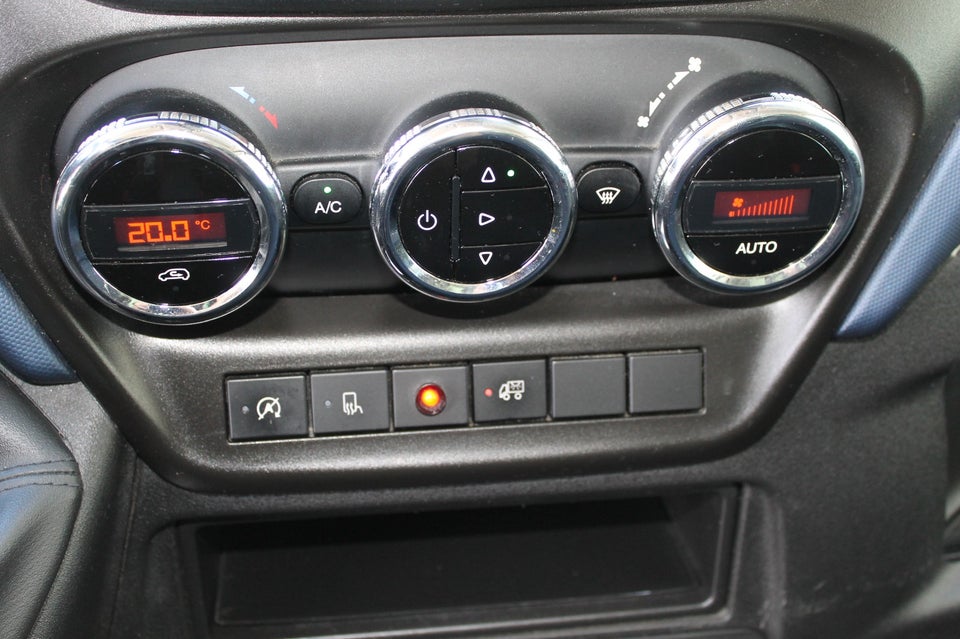 Iveco Daily 2,3 35S14 Alukasse m/lift AG8 2d